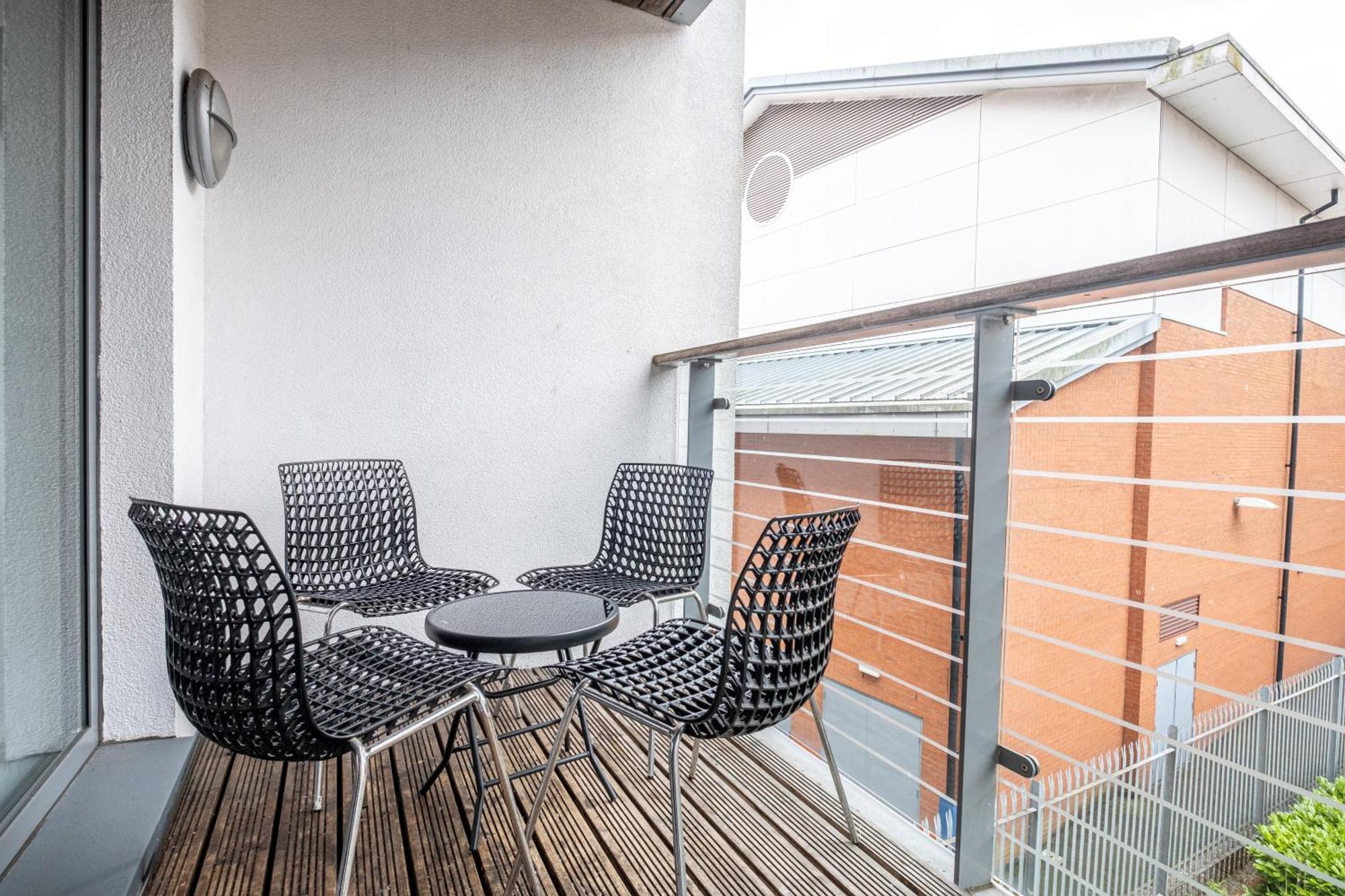 Central Suite Near Mailbox, King Bed, Ping Pong, Netflix, Sleeps 4 Birmingham Extérieur photo